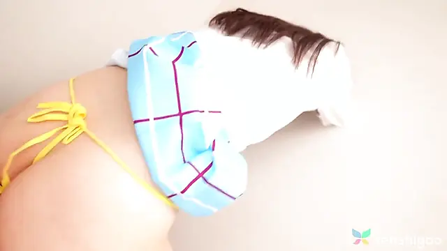 A sensual morena japonesa Mio Ito dá prazer ao seu namorado.