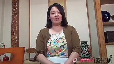 Curvy Japanese MILF Enjoys POV Fun Both Indoors and Out