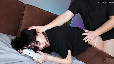 Das erste Analabenteuer eines bezaubernden japanischen Gamers