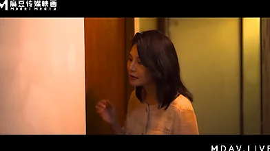 A Chinese MILF's Forbidden Fling