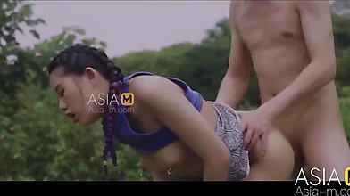 Alluring Chinese Brunette Live Broadcaster Teases Her Small Tits