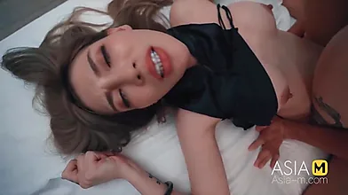 タトゥーの入った中国人熟女とのPOVチェオノーガズム - MD-0101の予告編